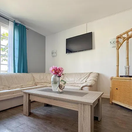 5 Bedroom Amazing In Payzac (Dordogne)